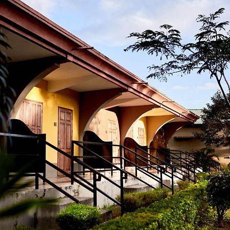 Andasibe Lemurs Lodge ภายนอก รูปภาพ