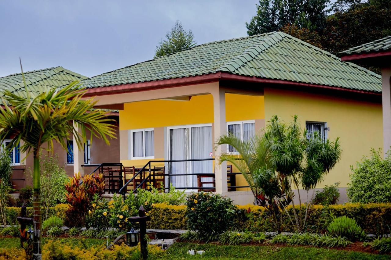 Andasibe Lemurs Lodge ภายนอก รูปภาพ