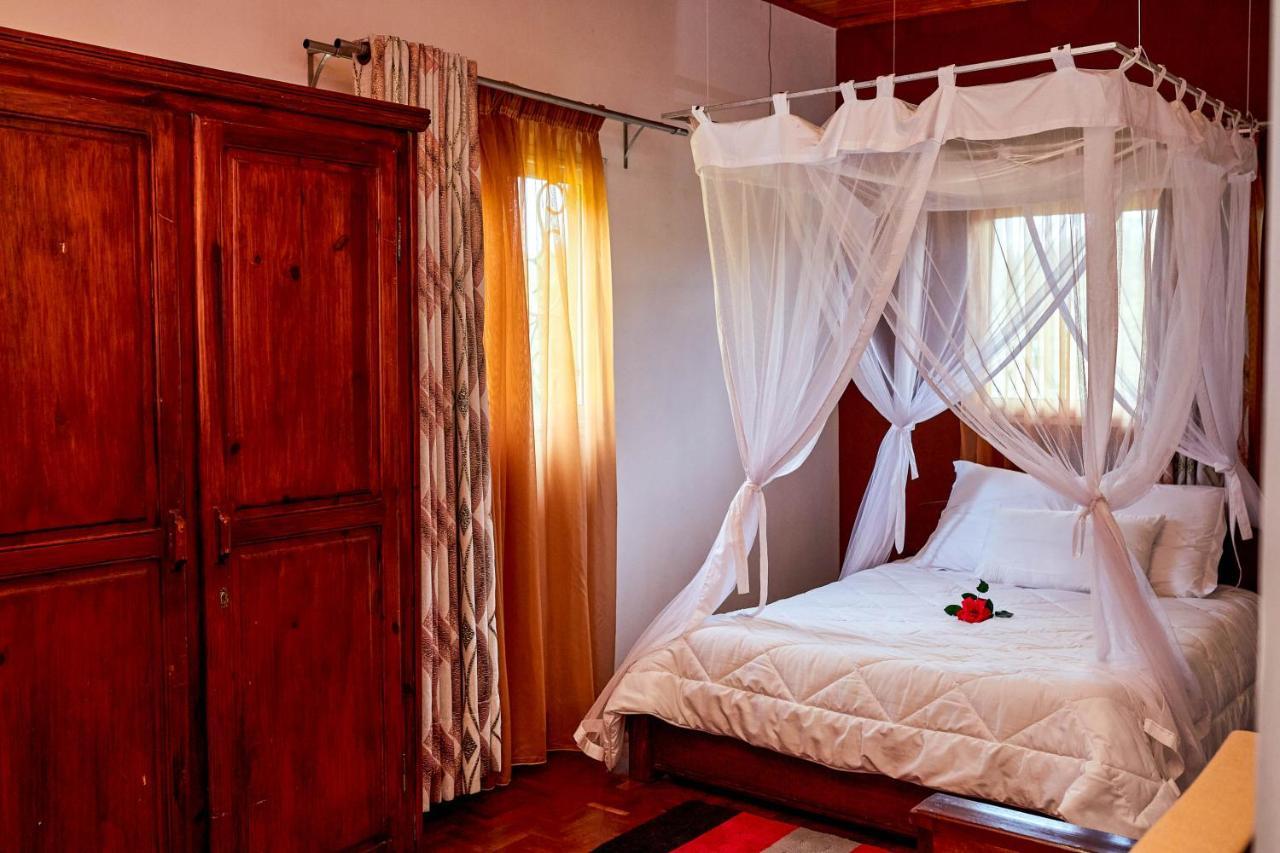 Andasibe Lemurs Lodge ภายนอก รูปภาพ