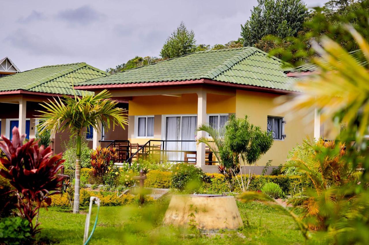 Andasibe Lemurs Lodge ภายนอก รูปภาพ