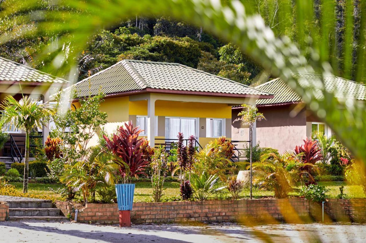 Andasibe Lemurs Lodge ภายนอก รูปภาพ