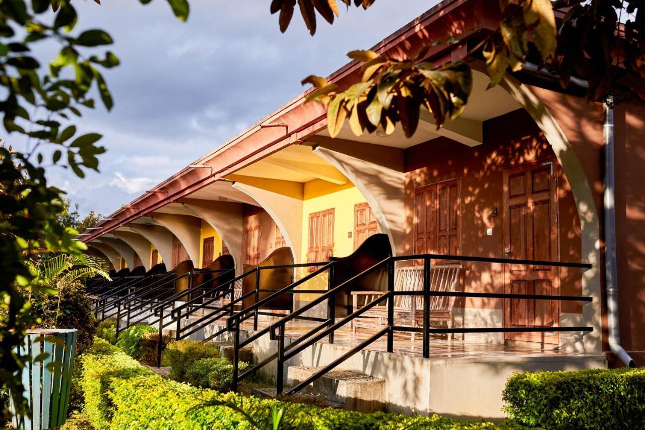 Andasibe Lemurs Lodge ภายนอก รูปภาพ