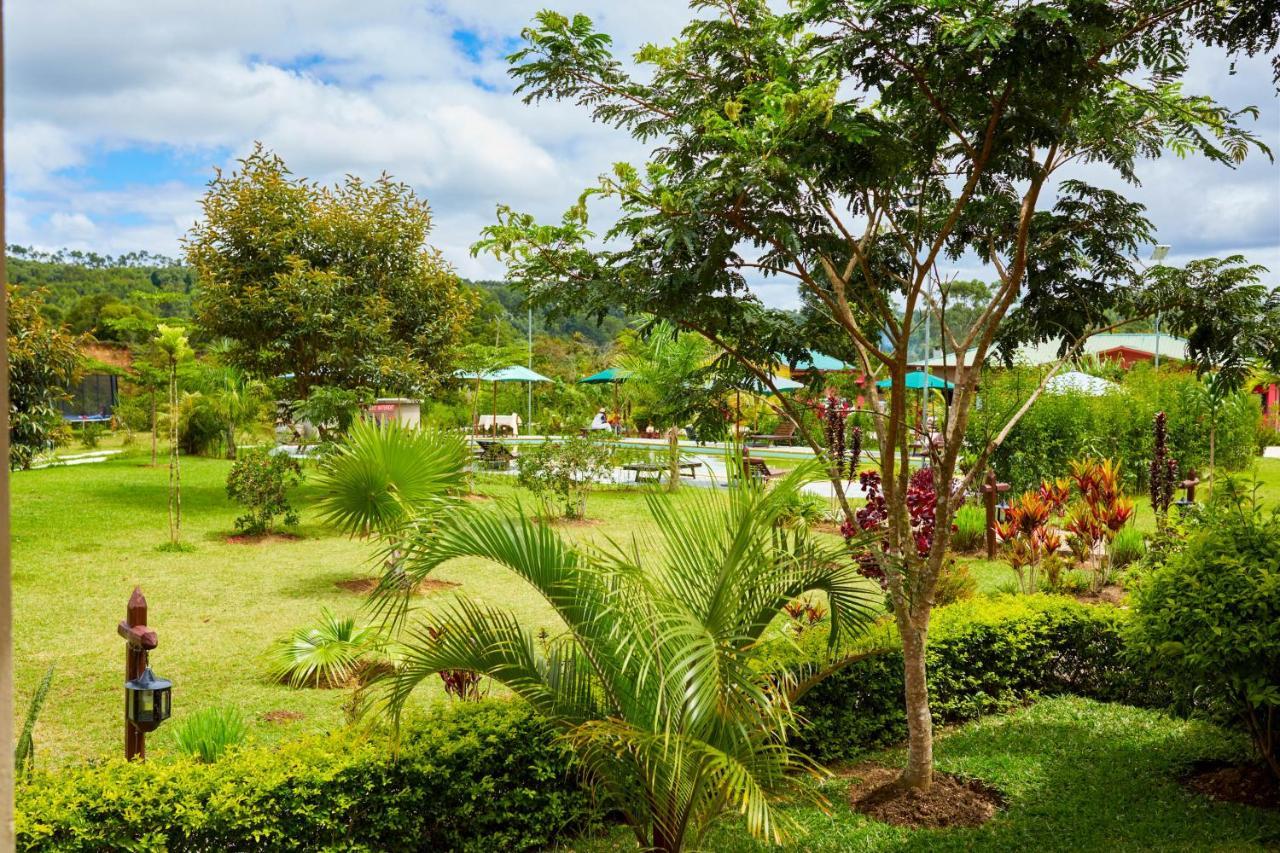 Andasibe Lemurs Lodge ภายนอก รูปภาพ